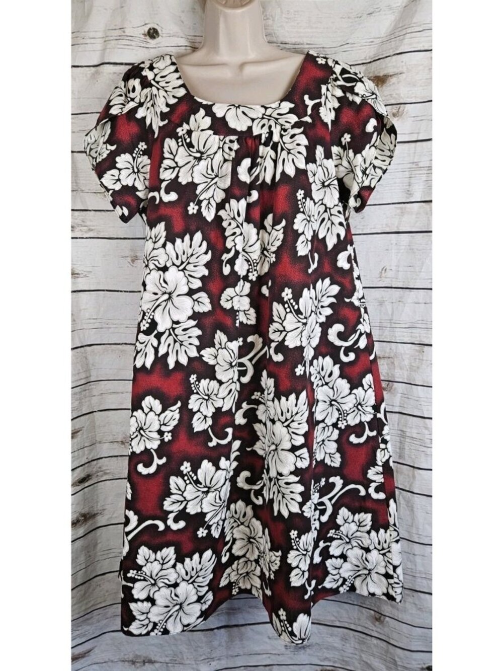 Royal Creations Red Floral Midi Dress XL Hawaiian Muumuu Short Sleeves
